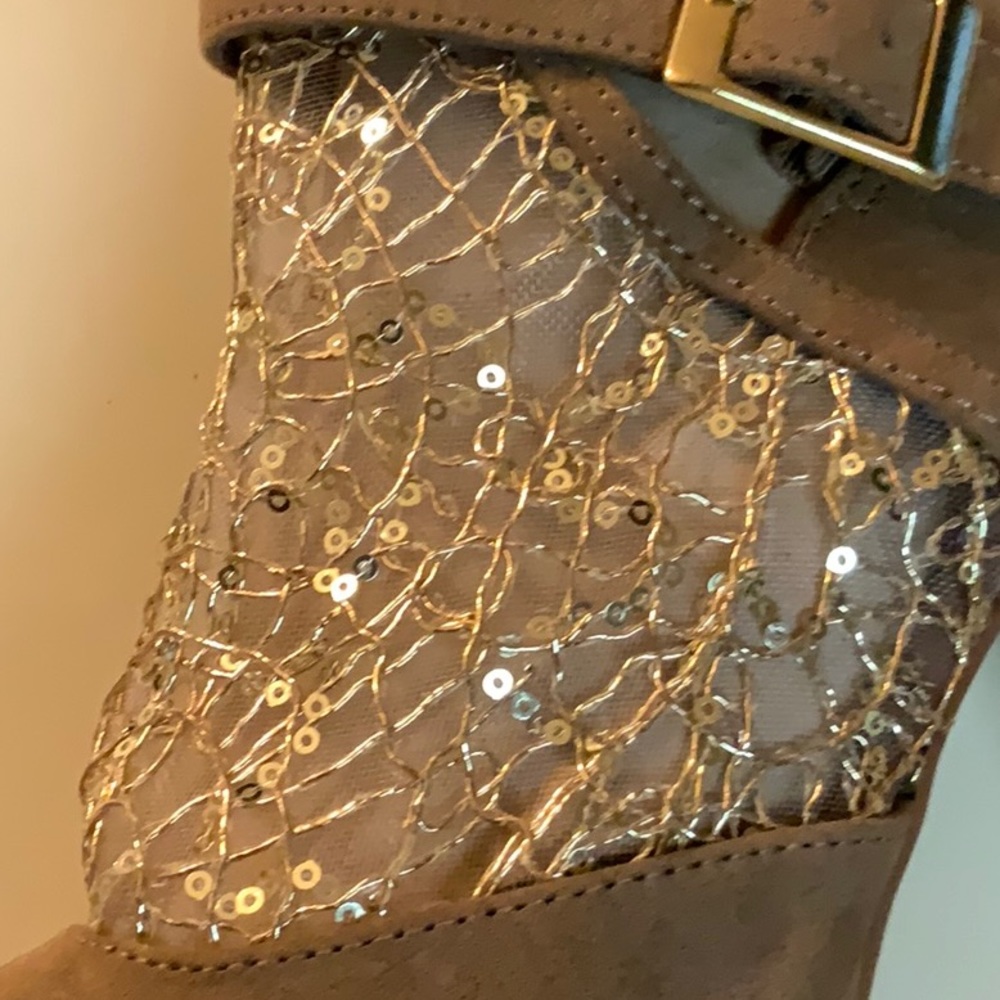 Styluxe Platform Booties - Picture 6 of 6